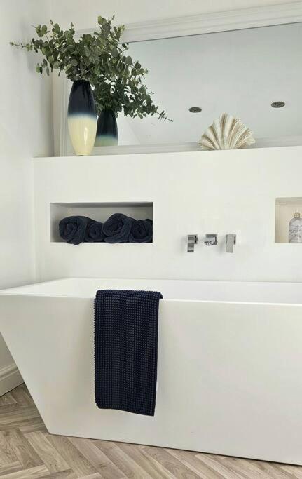 Place To Holiday home *